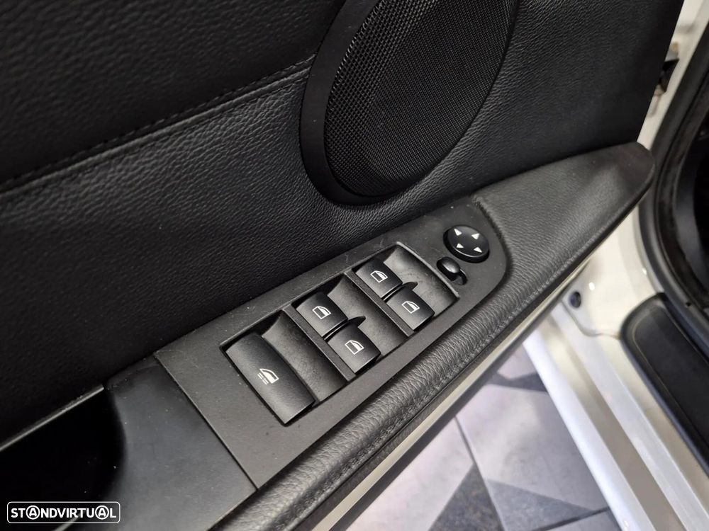 BMW 320 i Cabrio - 39