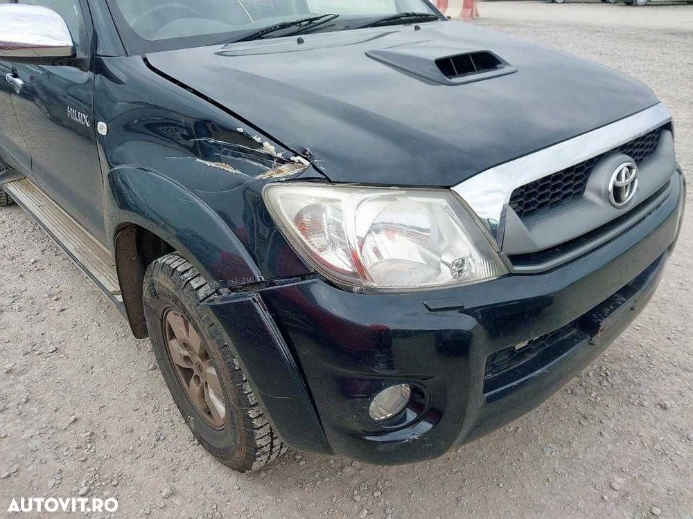 Dezmembrez Toyota hilux  2.5 Diesel 144CP, 2005-2015 - 3