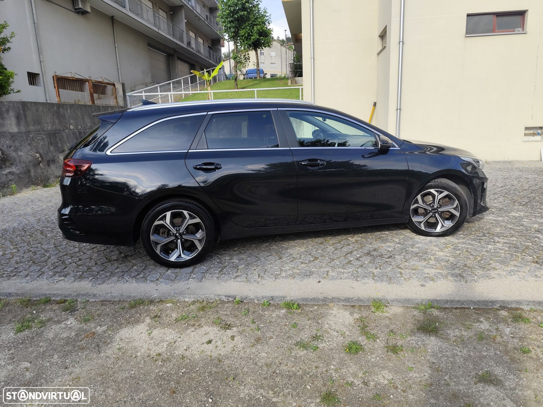 Kia Ceed SW 1.6 CRDi MHEV Drive+SRF - 11