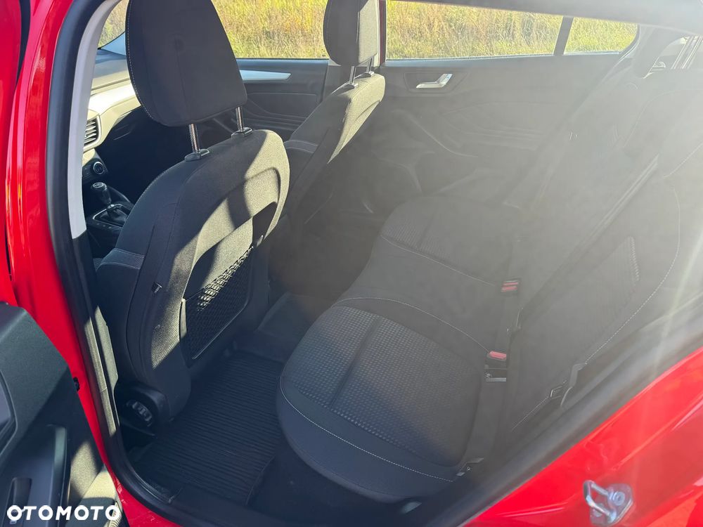 Ford Focus 1.5 EcoBlue Start-Stopp-System TITANIUM DESIGN - 17