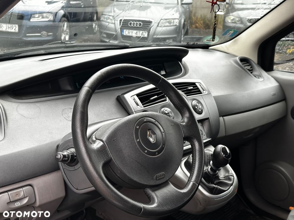 Renault Scenic 2.0 16V Expression - 9