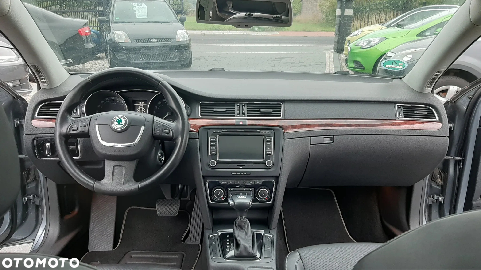 Skoda Superb 2.0 TDI Elegance DSG - 17