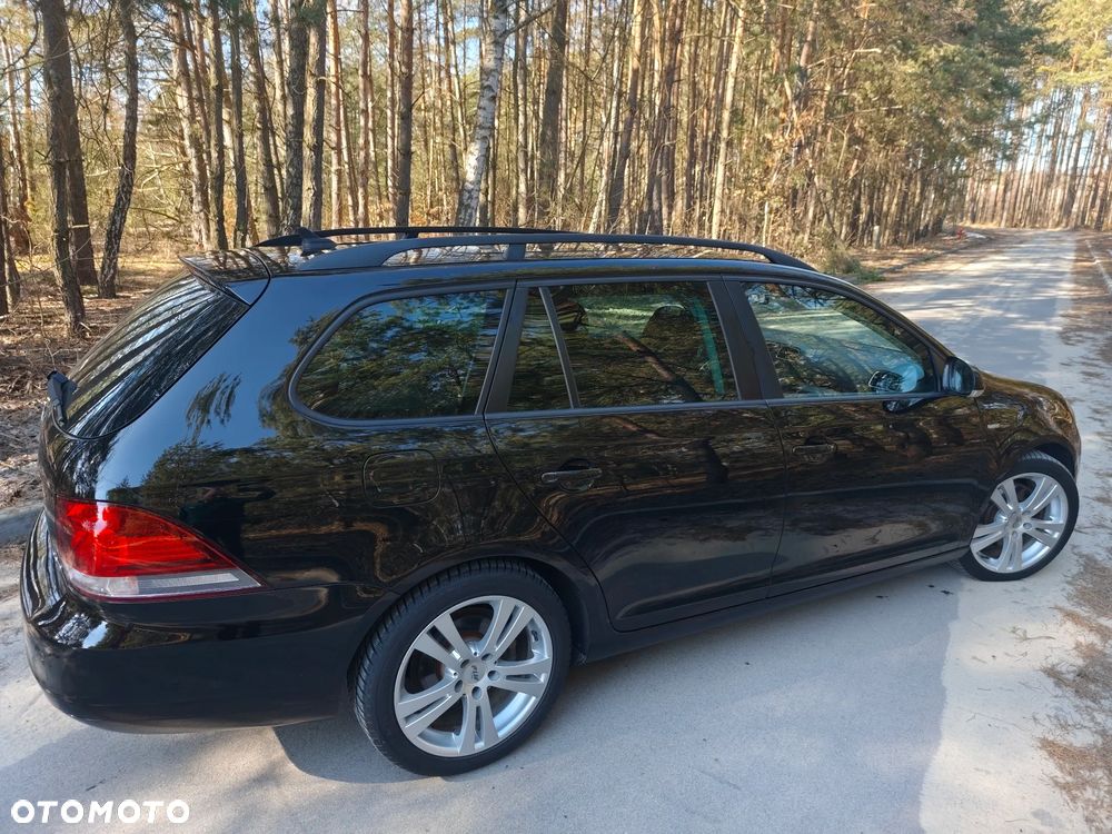 Volkswagen Golf 2.0 TDI DPF MATCH - 23