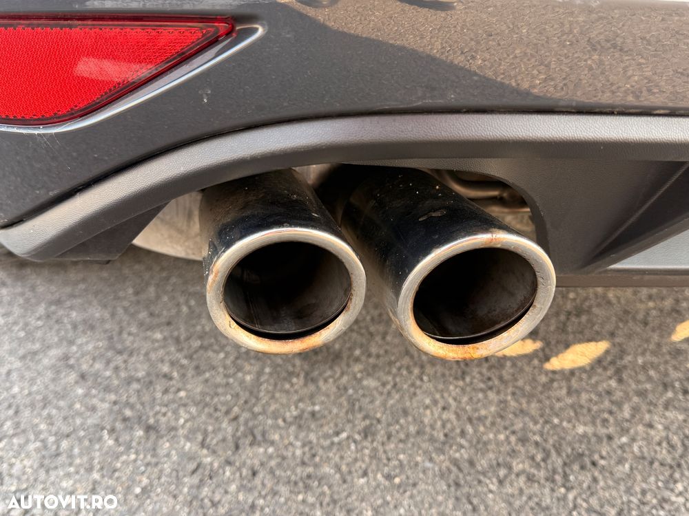 Volkswagen Golf - 10