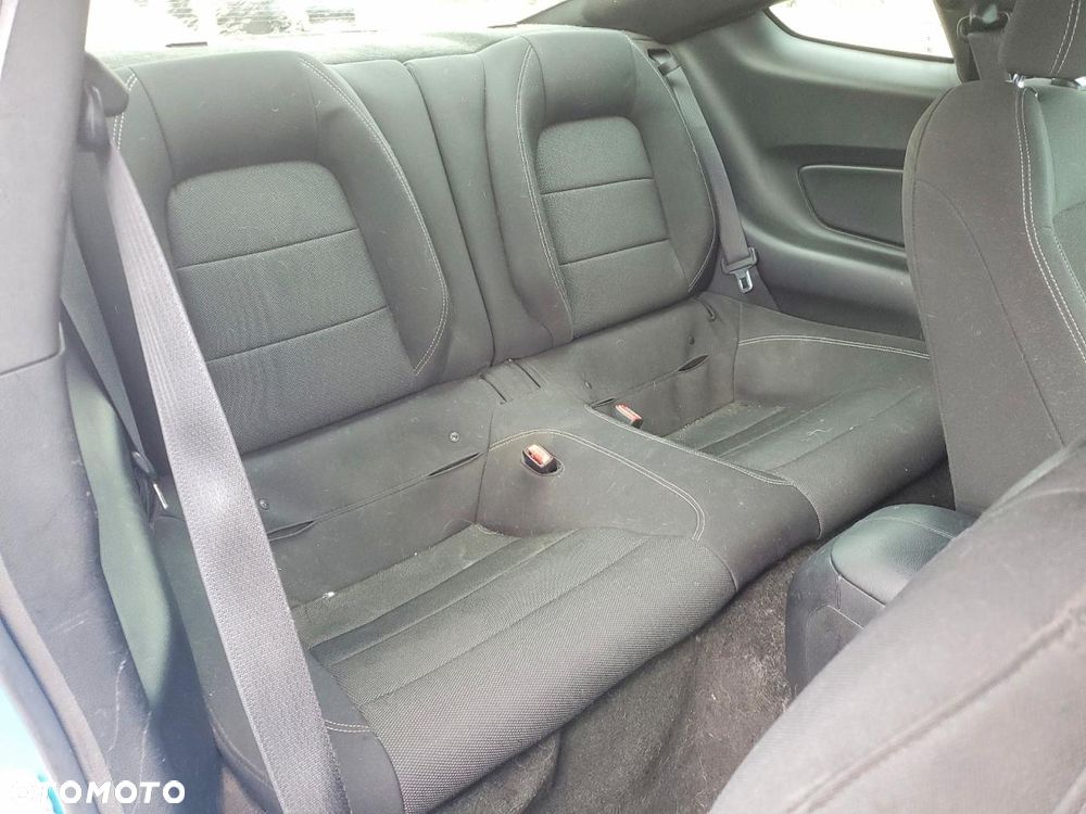 Ford Mustang 3.7 V6 - 11
