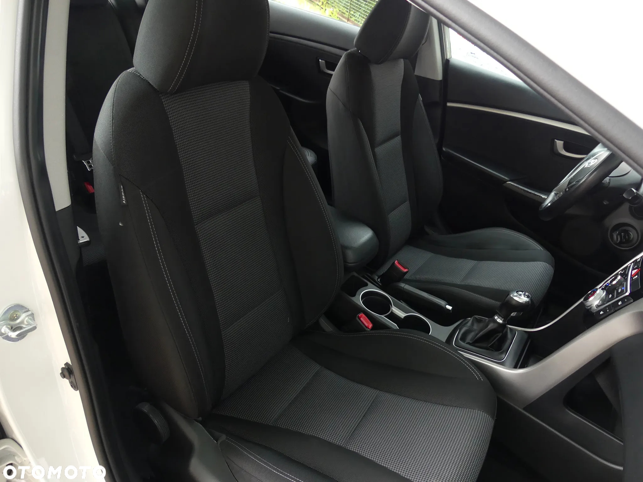 Hyundai i30 1.6 CRDI Fifa World Cup Edition - 7