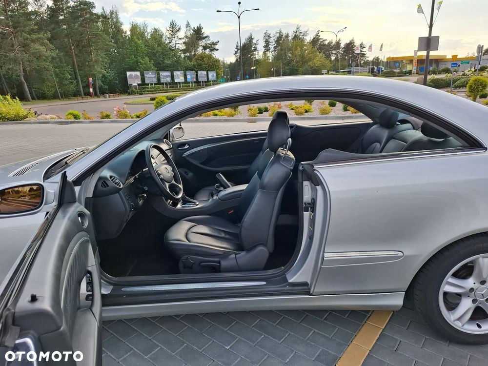 Mercedes-Benz CLK - 12