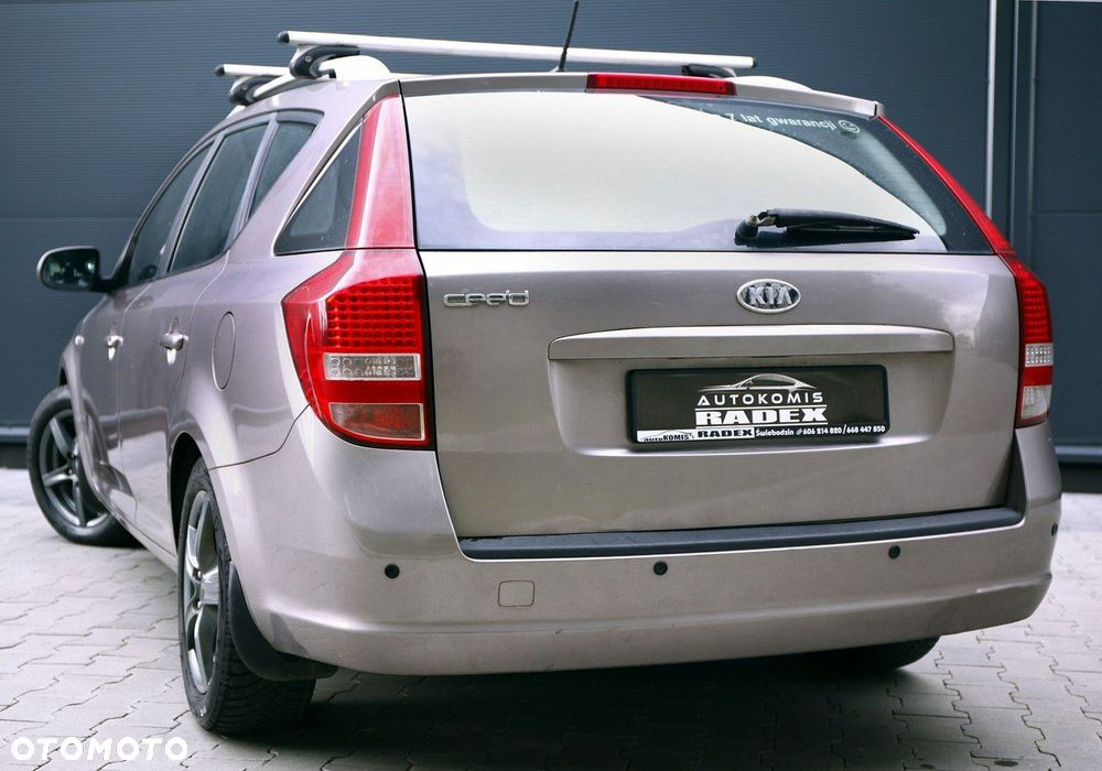 Kia Ceed - 22