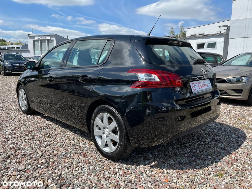 Peugeot 308 - 8