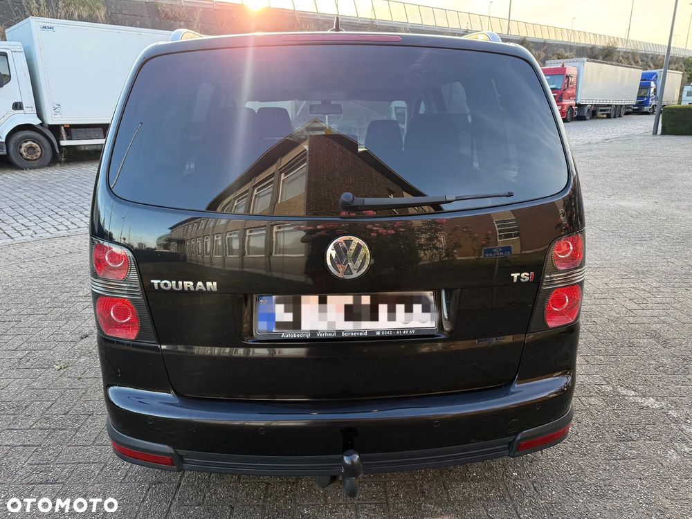 Volkswagen Touran 1.4 TSI DSG Cross - 8