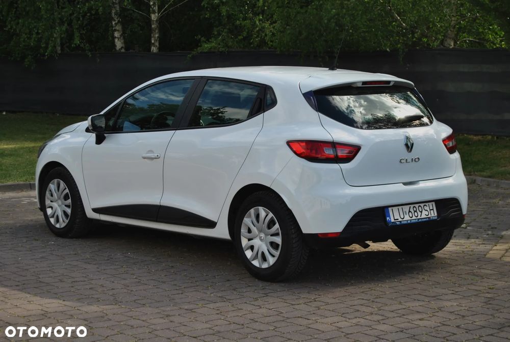 Renault Clio 1.2 16V 75 Life - 4
