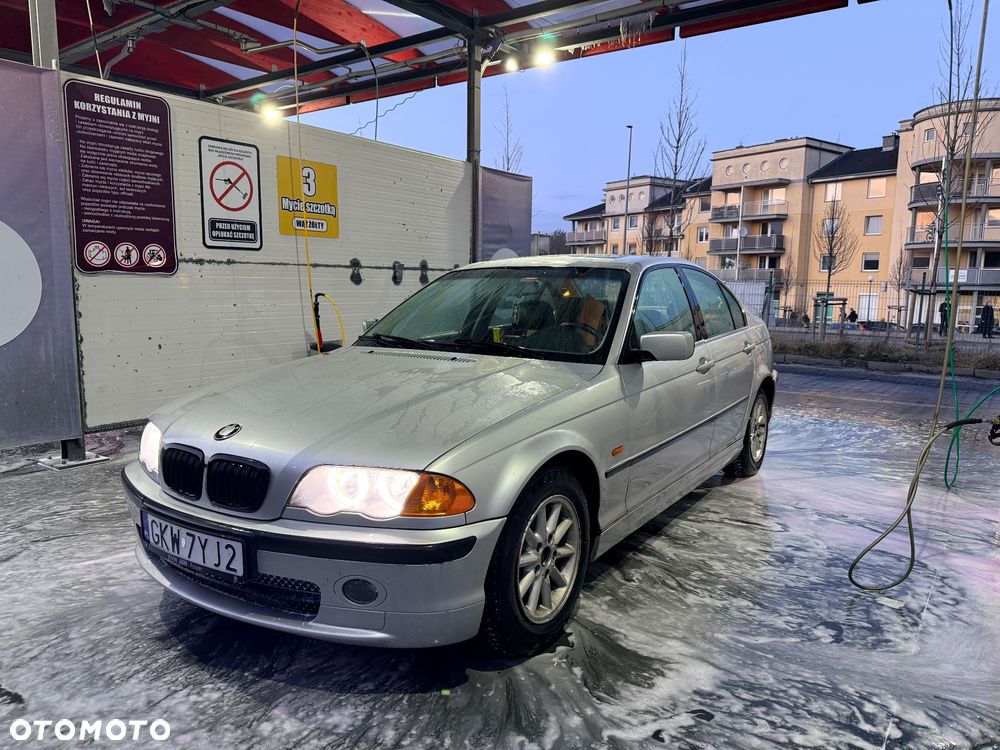 BMW Seria 3 323i - 1