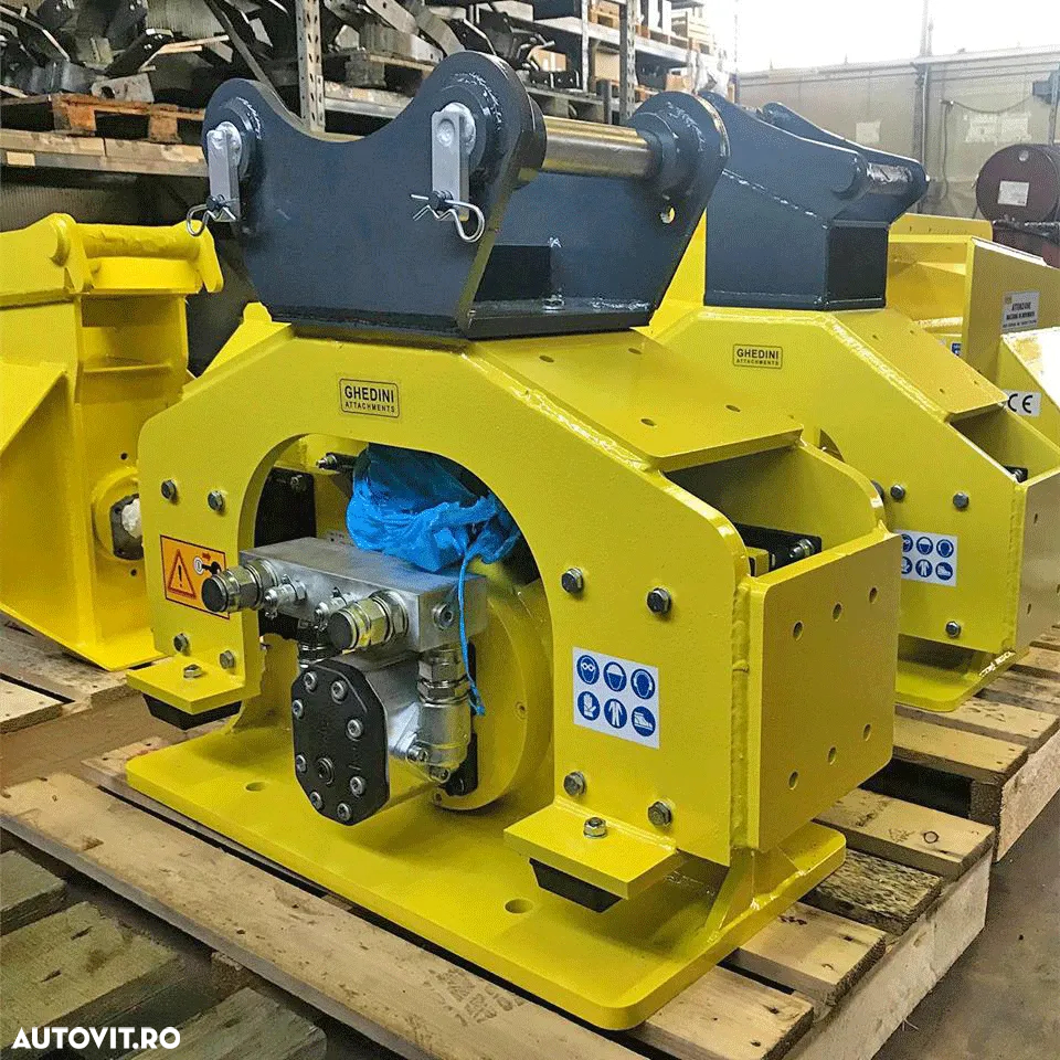 Placa pentru batut stalpi buldoexcavator - 2