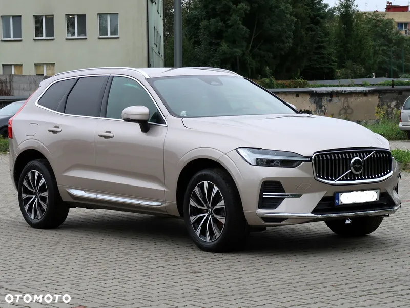 Volvo XC 60 B5 B AWD Plus Bright - 10