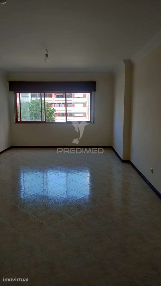 Apartamento T2 com Parqueamento - Grande imagem: 2/20