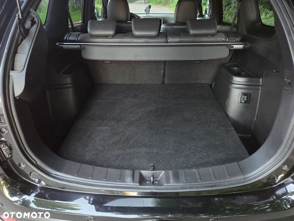 Mitsubishi Outlander 2.0 Instyle + 4WD CVT - 17