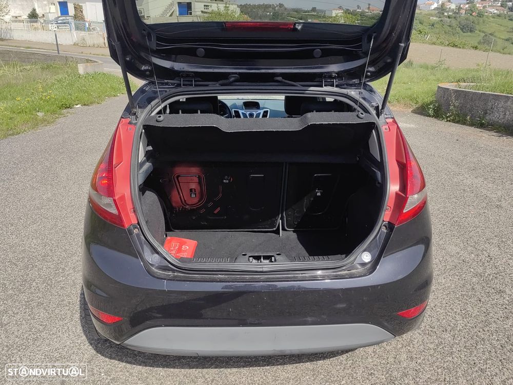 Ford Fiesta 1.4 TDCI Titanium - 12