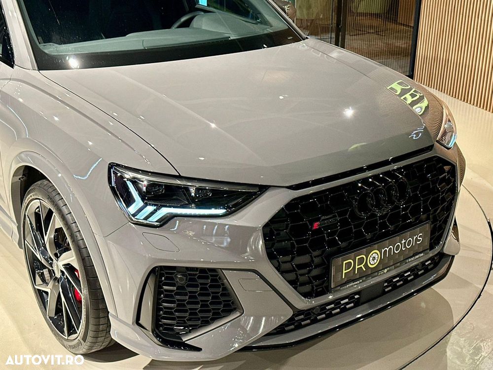 Audi RS Q3 RSQ3 2.5 TFSI quattro S tronic - 11