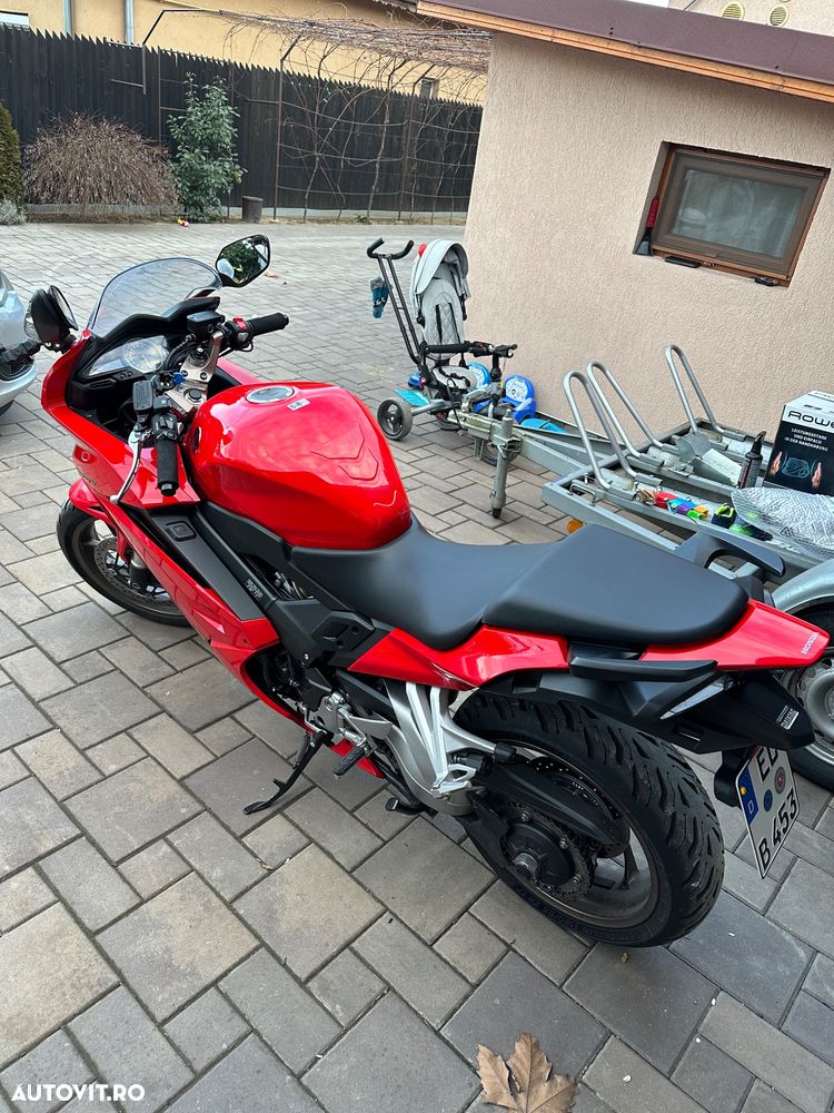 Honda VFR 800F V-Tec - 5