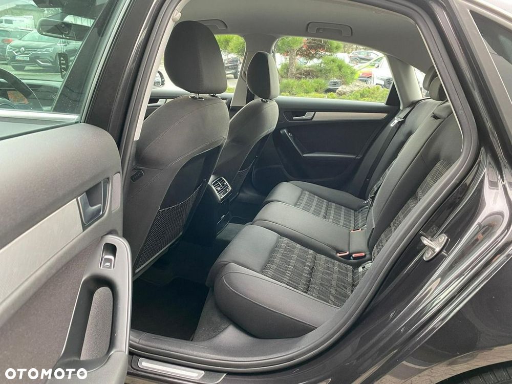 Audi A4 Limousine - 11