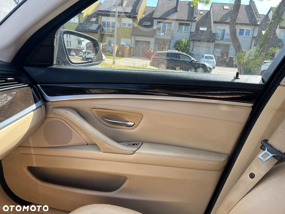 BMW Seria 5 535i - 14
