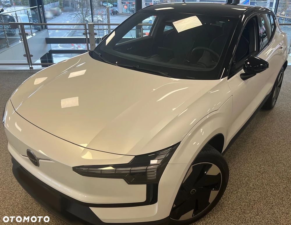 Volvo EX30 Single Motor Extended Range RWD Plus - 10