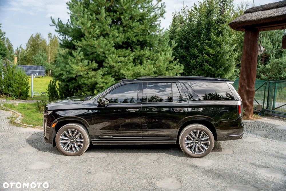 Cadillac Escalade - 15
