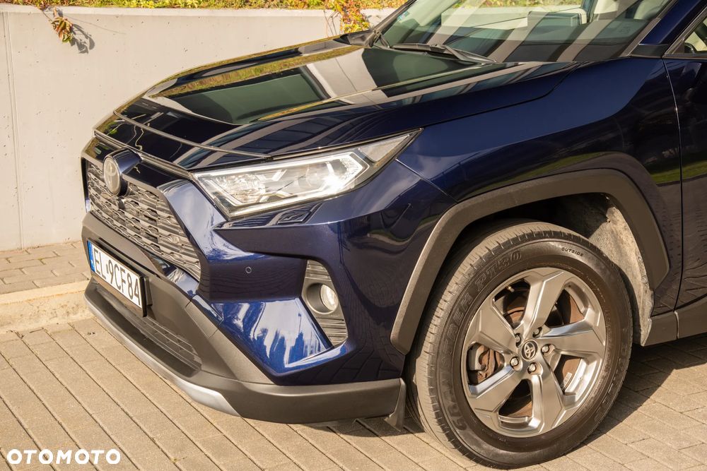 Toyota RAV4 - 9
