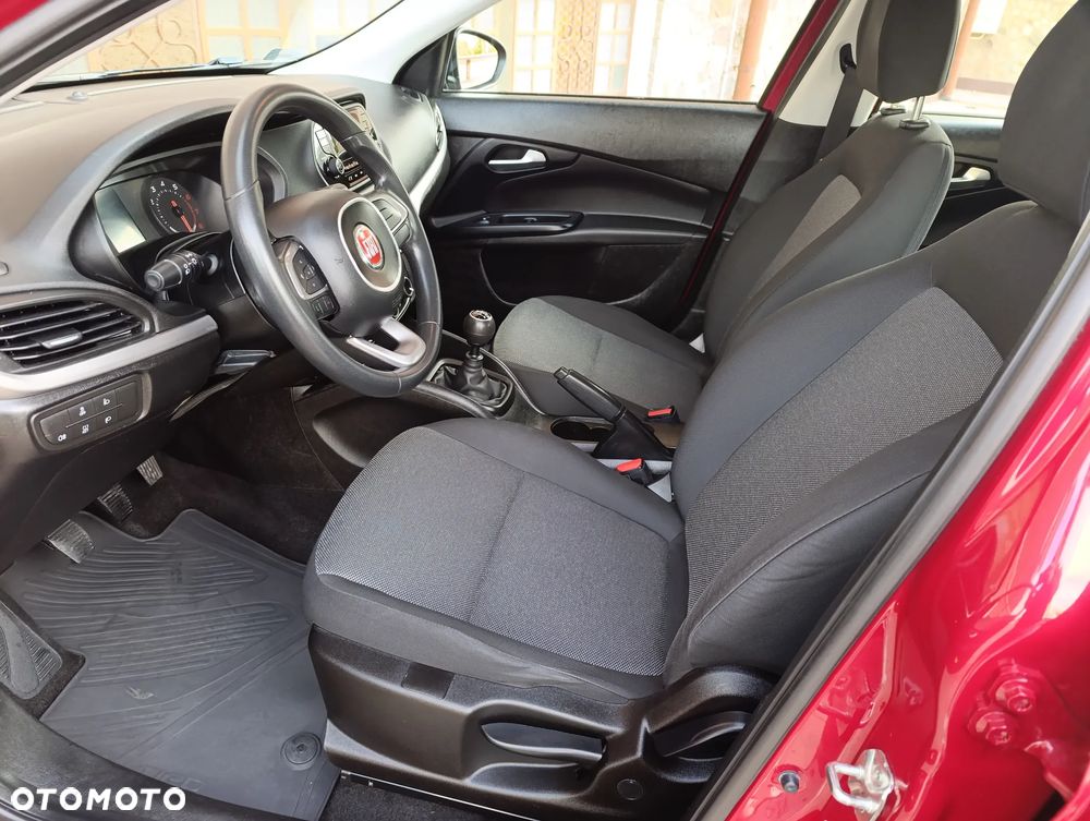 Fiat Tipo 1.4 16v Easy - 16