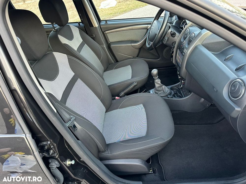 Dacia Duster dCi 110 FAP 4x4 Blackshadow - 26