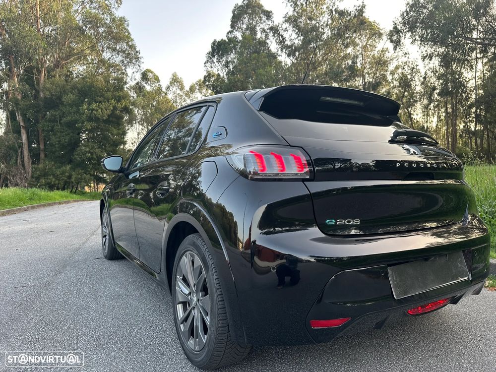 Peugeot e-208 Allure+ - 12