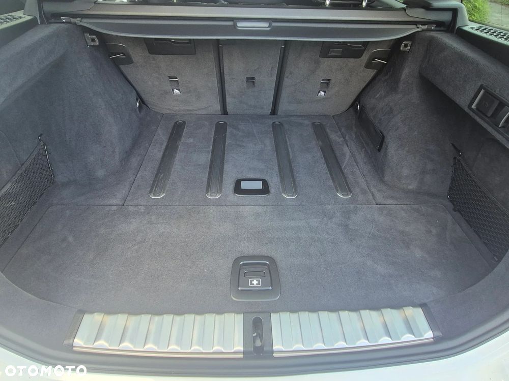 BMW Seria 3 320d MHEV Luxury Line - 16
