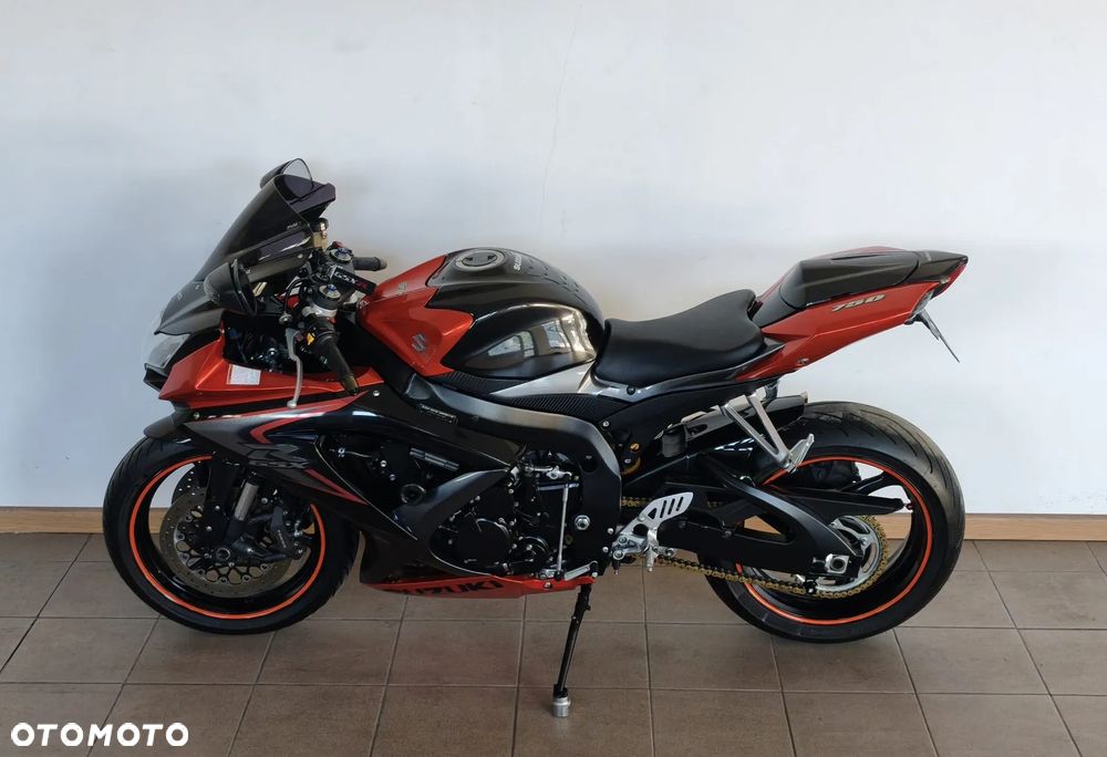 Suzuki GSX-R - 10