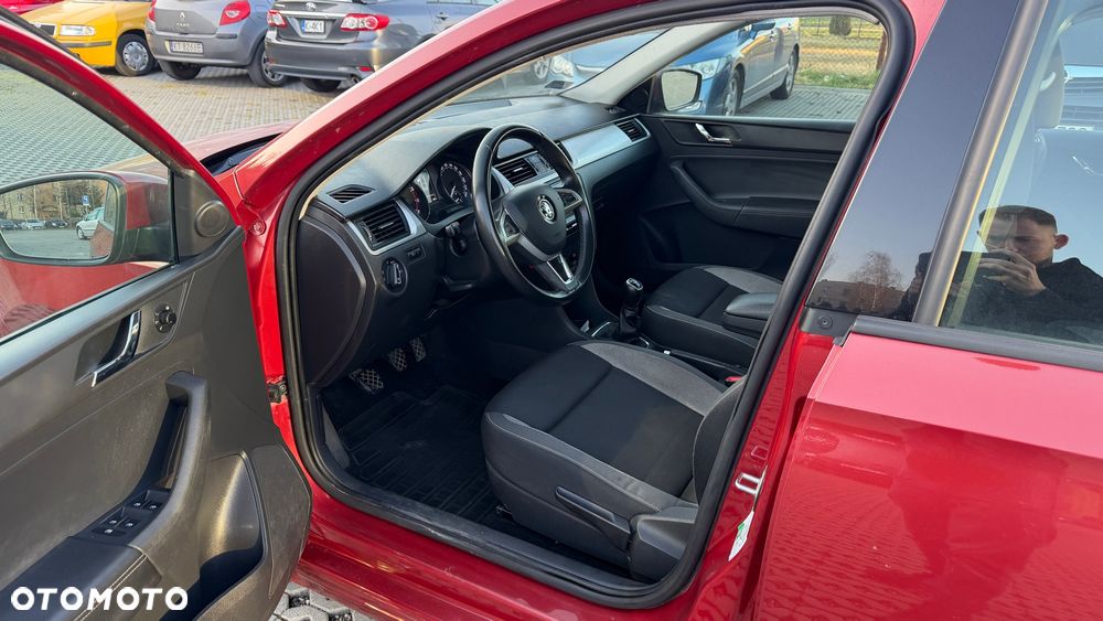 Skoda RAPID 1.2 TSI Ambition - 11