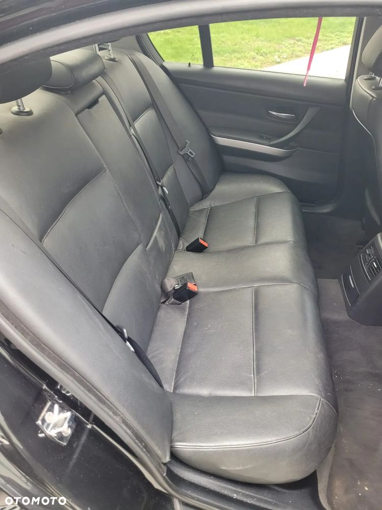 BMW Seria 3 318d - 21