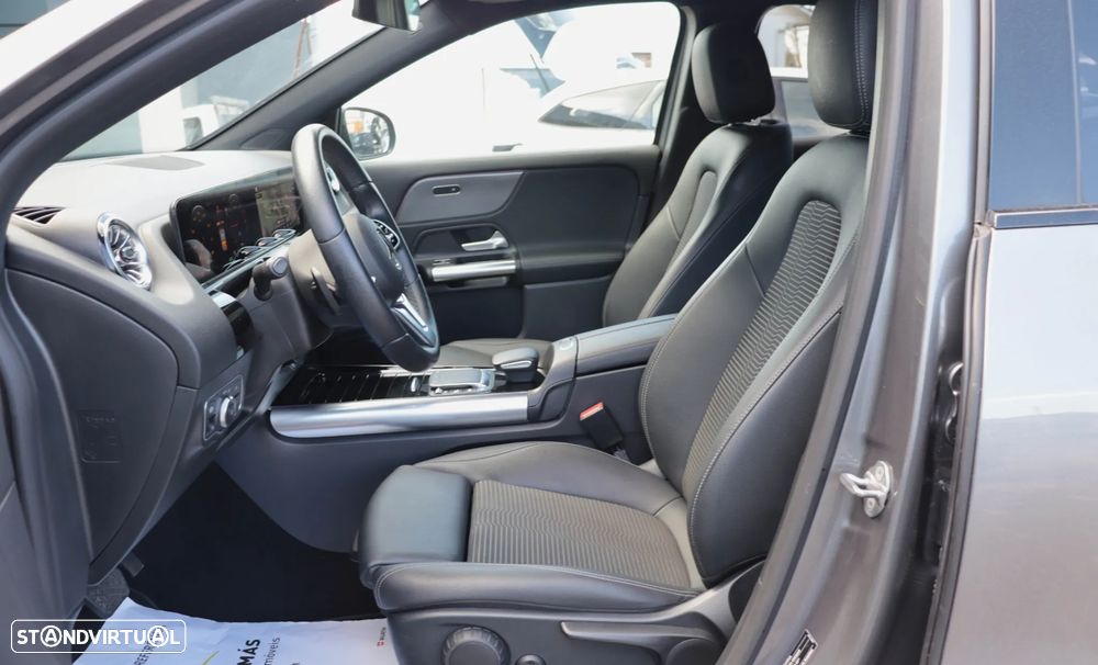 Mercedes-Benz GLA 250 - 12