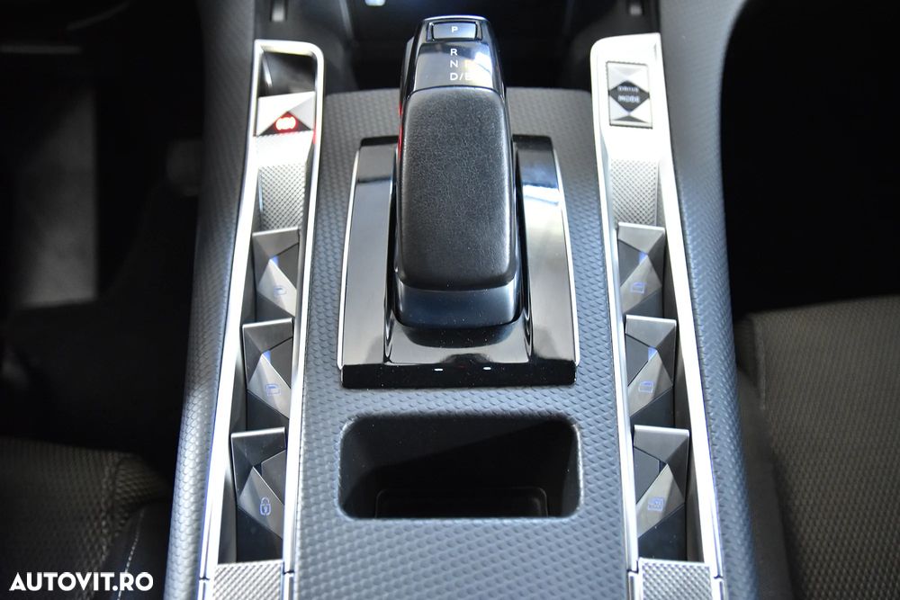 DS Automobiles DS 7 Crossback - 16