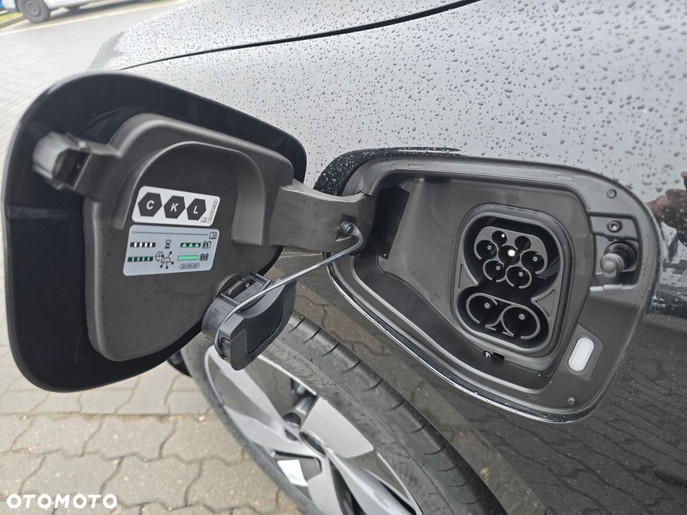 Volkswagen Passat Variant 1.5 TSI eHybrid PHEV 150kW Business Plus DSG - 12