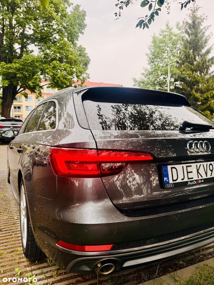 Audi A4 Avant 2.0 TDI Sport S tronic - 4