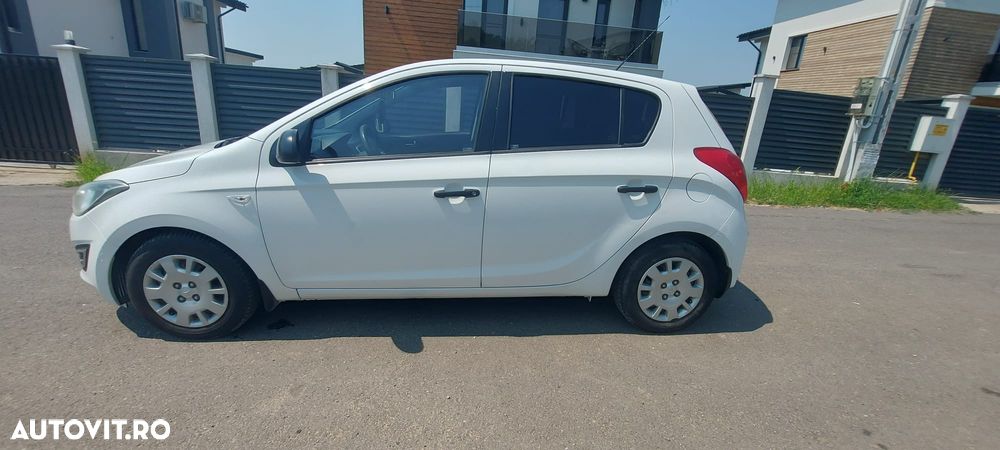 HYUNDAI i20 2012 — imagine 5