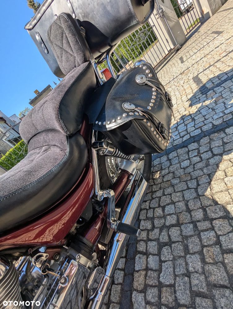 Suzuki Intruder - 19