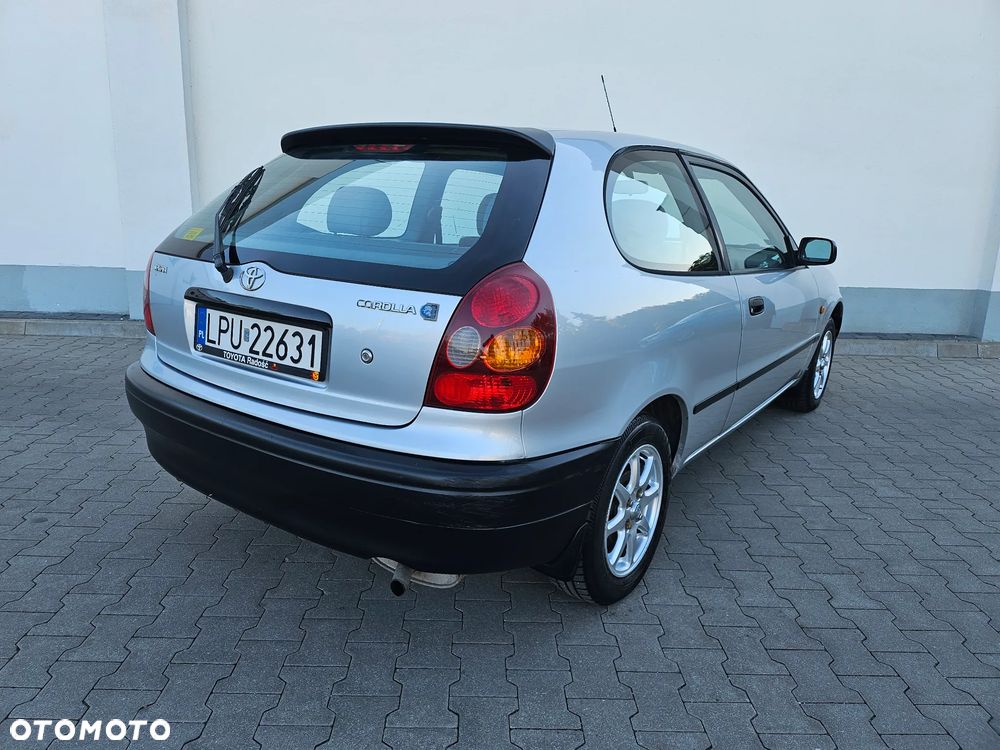 Toyota Corolla - 3