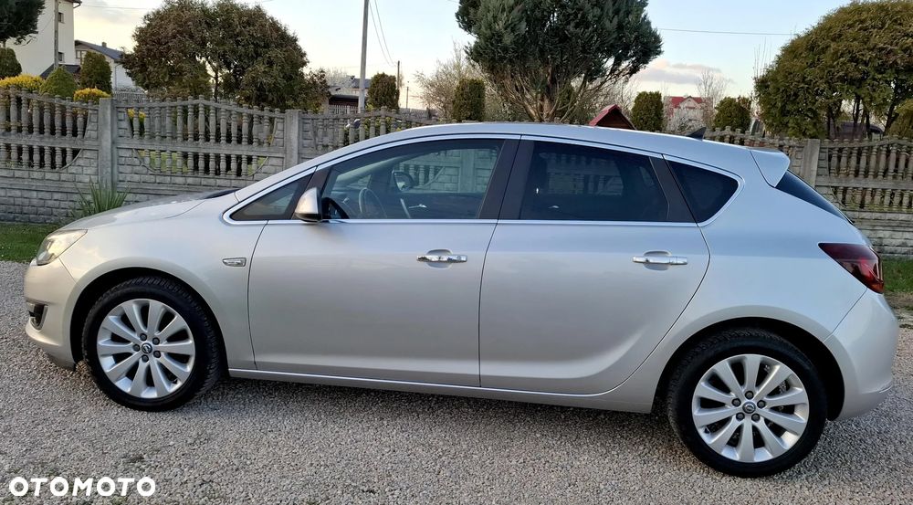 Opel Astra 1.4 Turbo Cosmo - 19