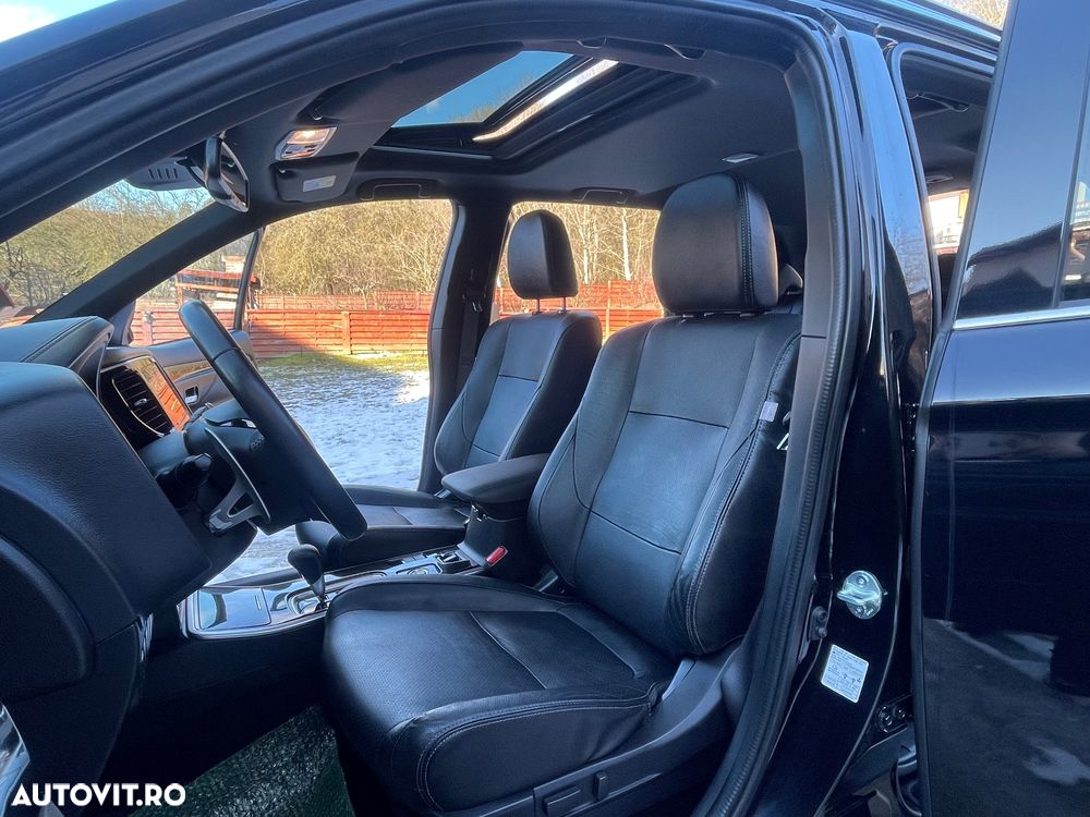 Mitsubishi Outlander - 27