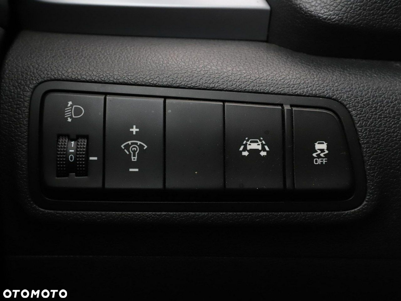 Hyundai Tucson 1.7 CRDI BlueDrive Style 2WD - 31