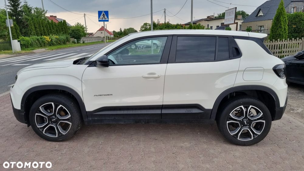Jeep Avenger 1.2 GSE T3 Turbo-Benzin GDI Summit - 13