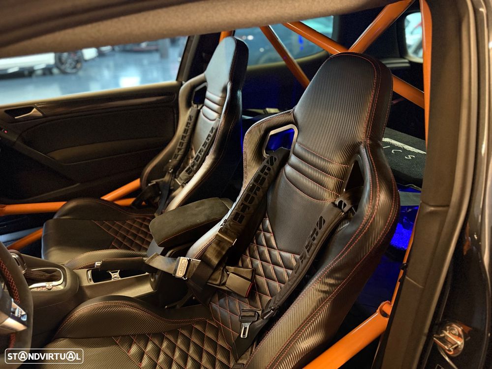 VW Golf 2.0 GTI DSG - 25