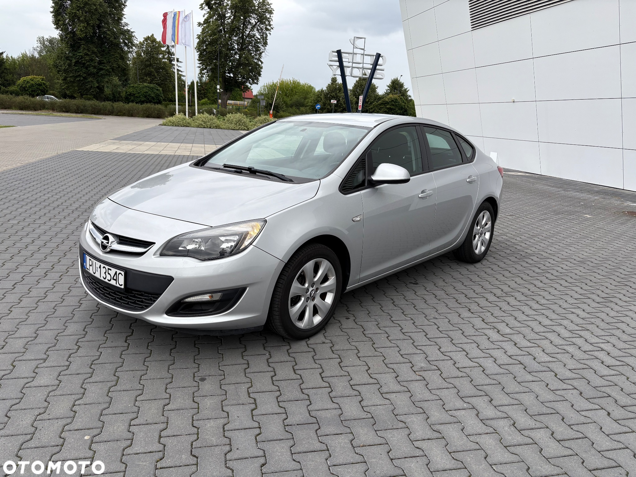 Opel Astra IV 1.4 T Business - 2