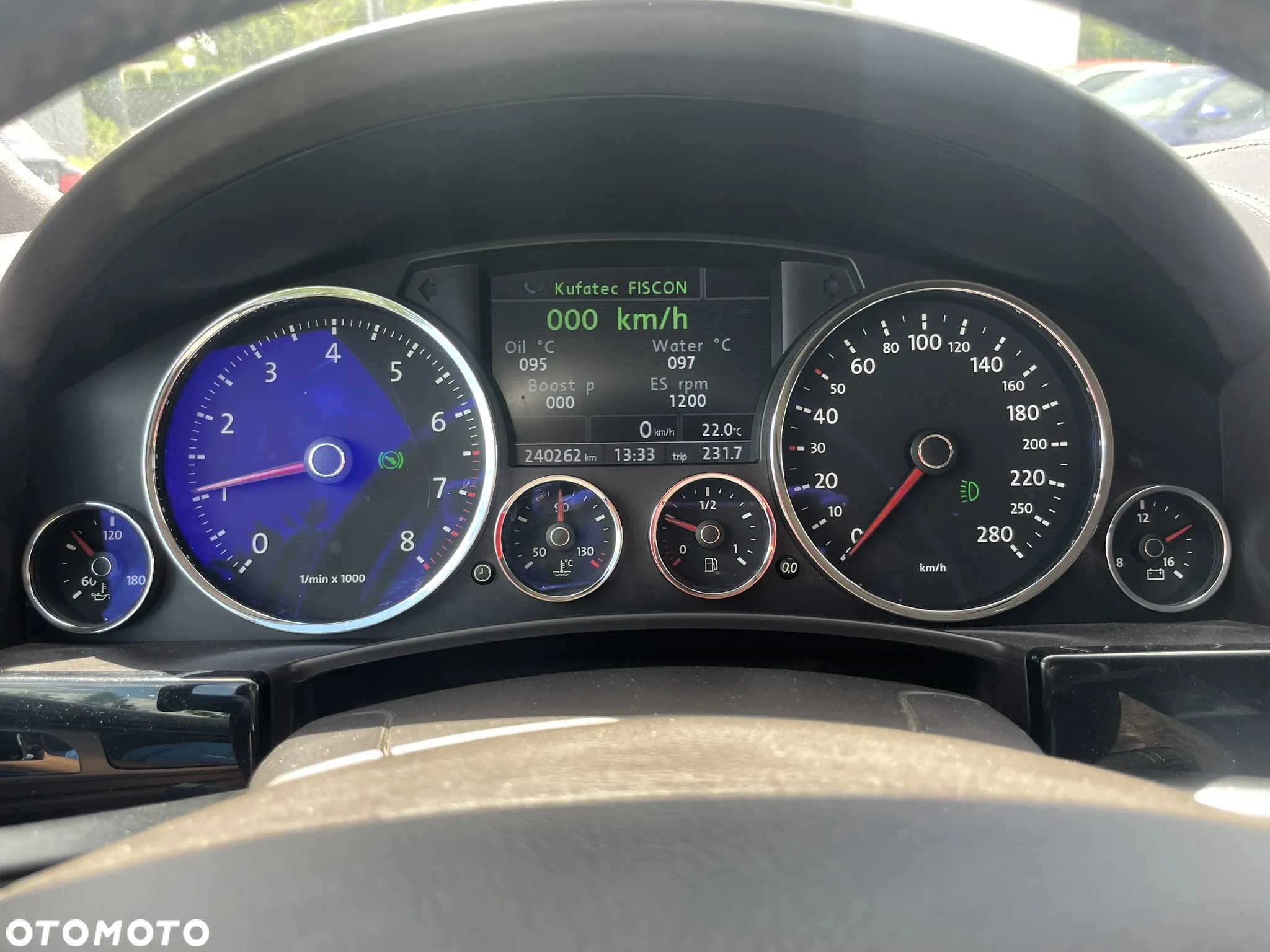 Volkswagen Touareg 4.2 V8 Automatik Individual - 36
