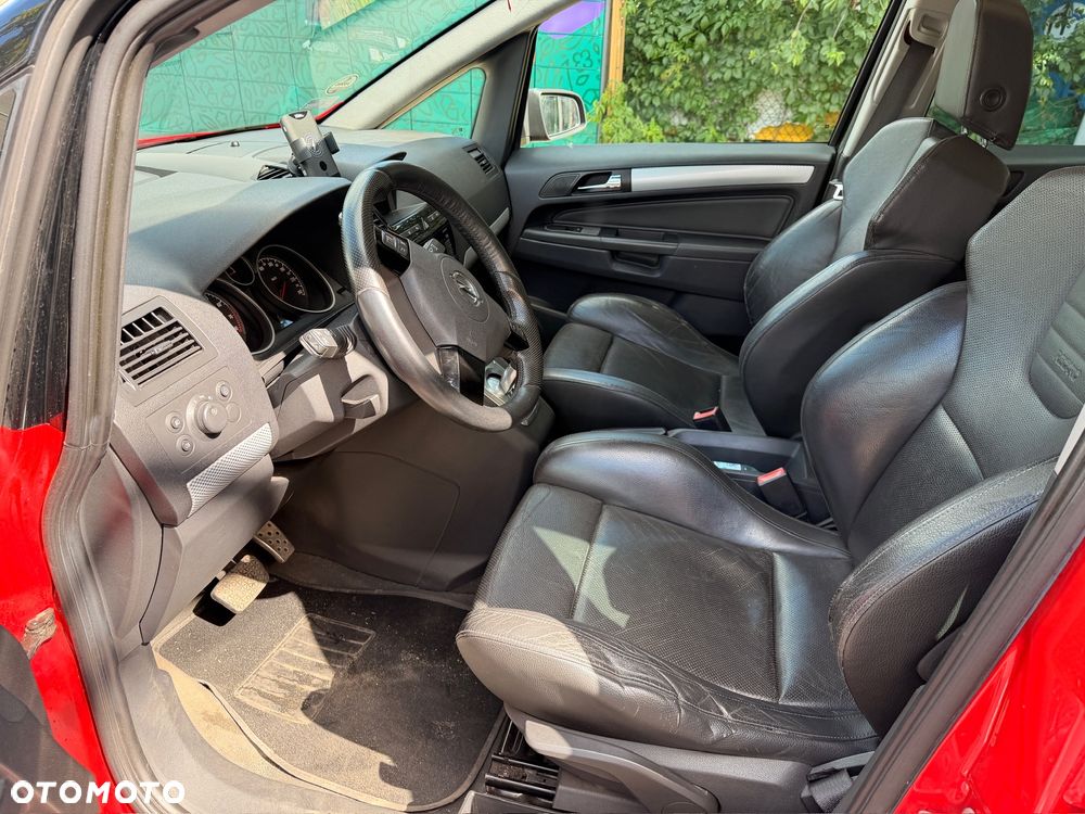 Opel Zafira - 36